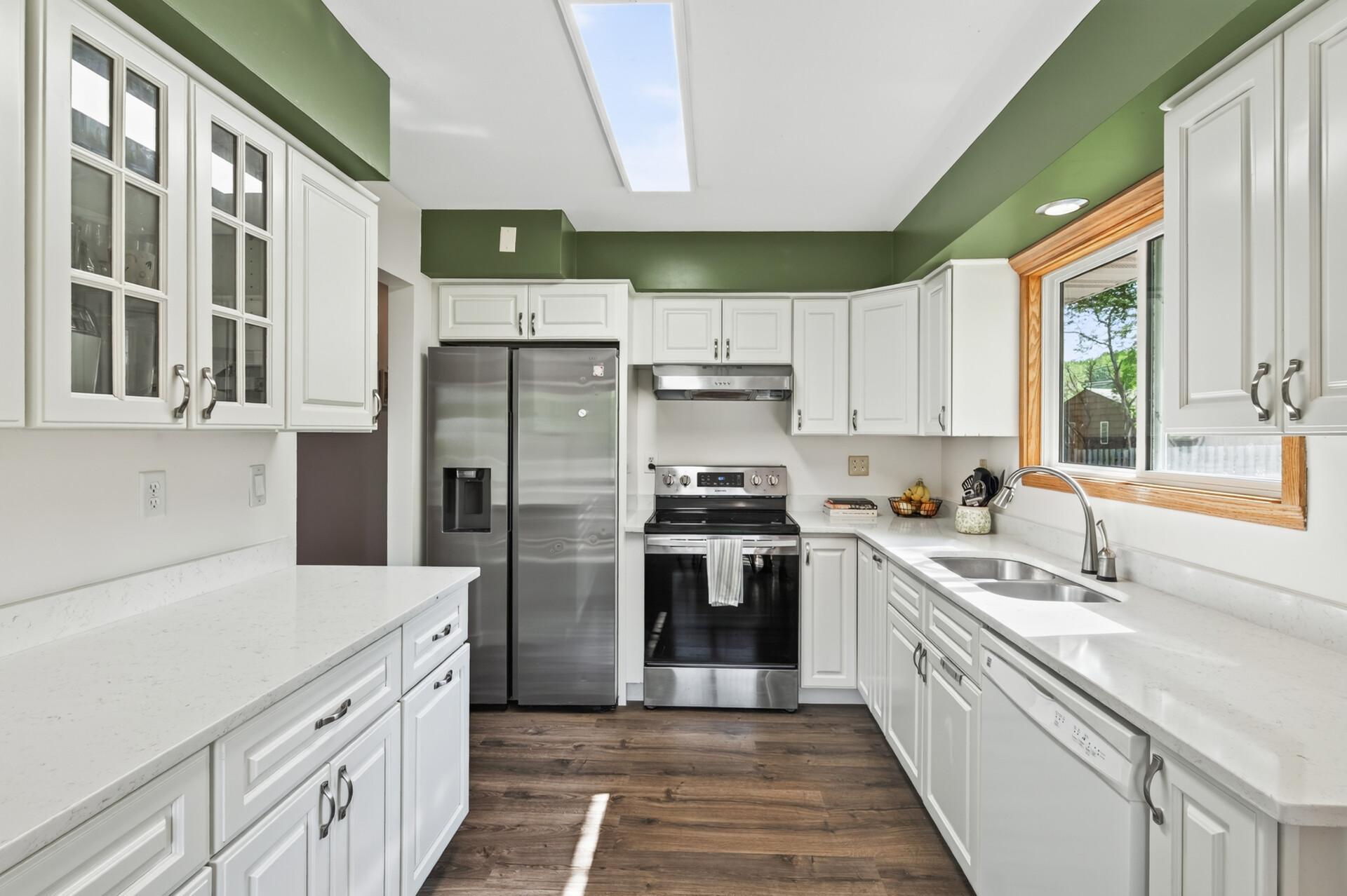 5411 Baker Road Minnetonka, MN 55343 - Photo 9 of 27 Gallery Image 9