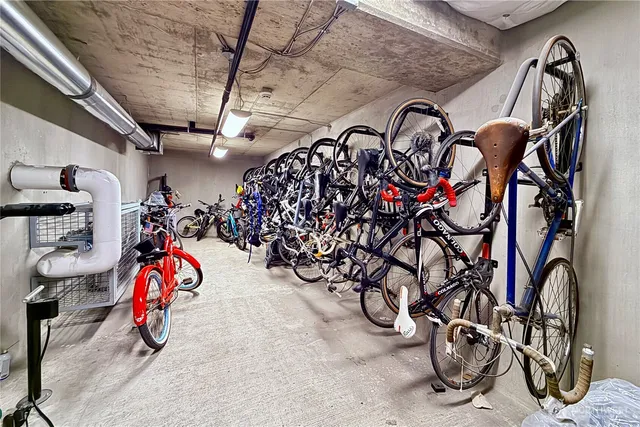 $519,000 | 11903 Northeast 128th Street, Unit 608, Kirkland, WA 98034