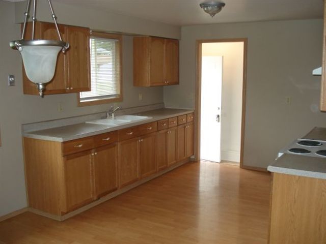 807 South Collins Road Spokane Valley, WA 99216 - Photo 3 of 8