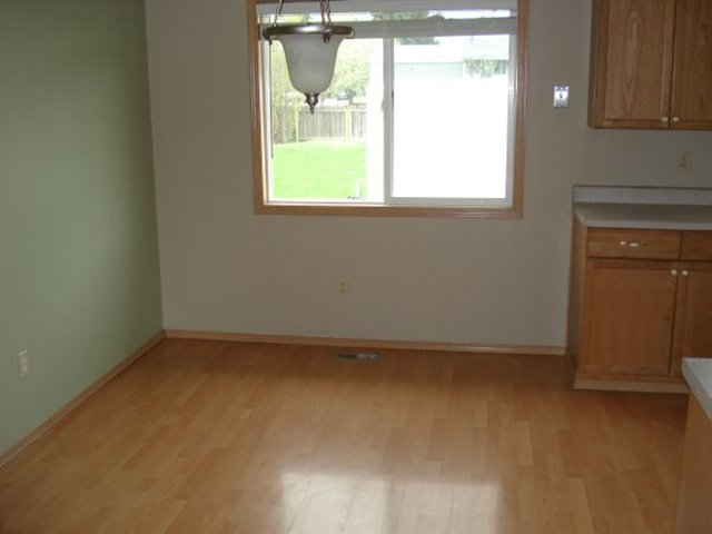 807 South Collins Road Spokane Valley, WA 99216 - Photo 4 of 8