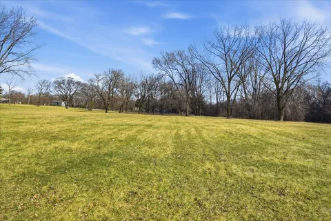 $685,000 | 1465 North Green Bay Road, Waukegan, IL 60085