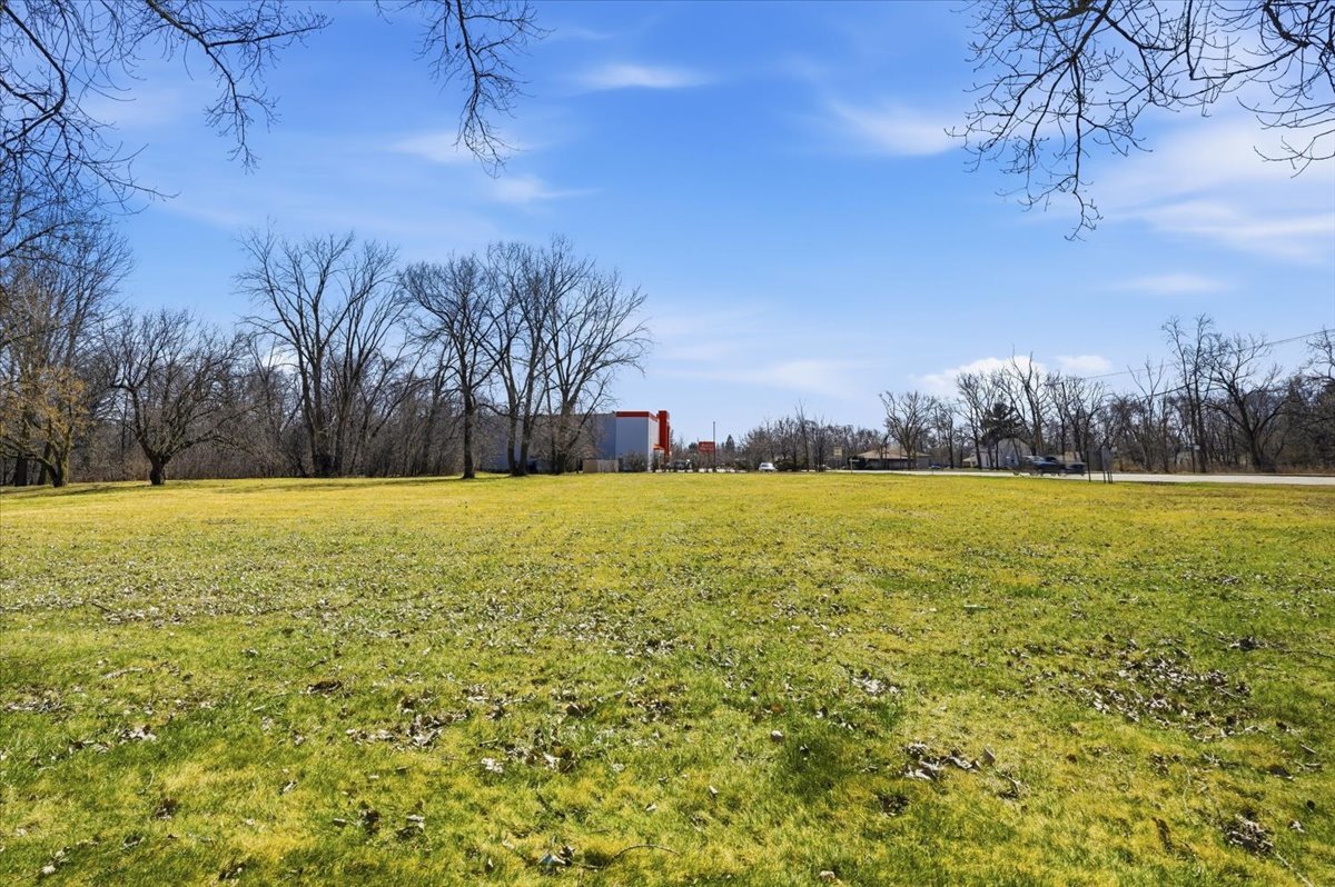 1465 North Green Bay Road Waukegan, IL 60085 - Photo 3 of 10