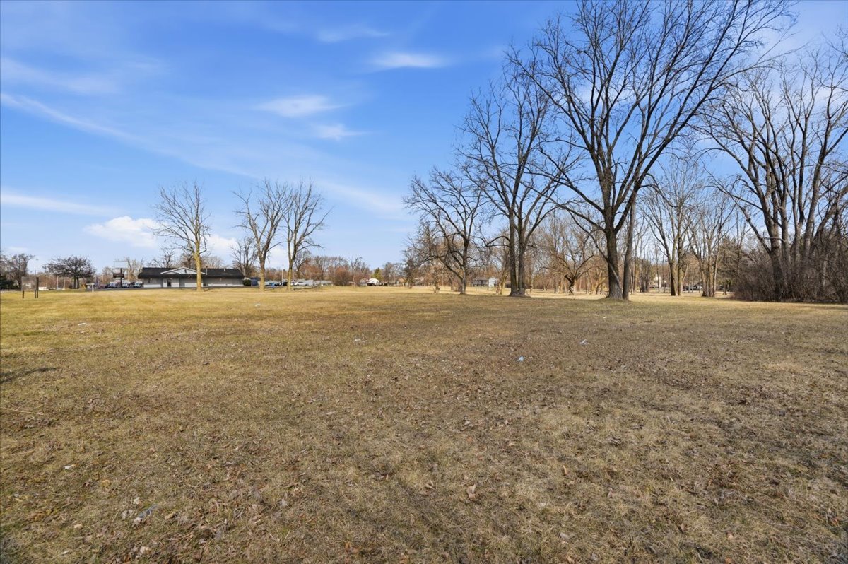 1465 North Green Bay Road Waukegan, IL 60085 - Photo 4 of 10