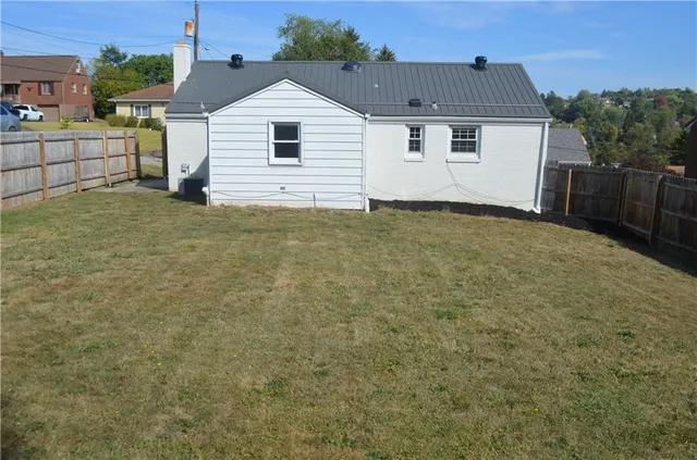 $168,400 | 6 Hartung Court, Monessen, PA 15062