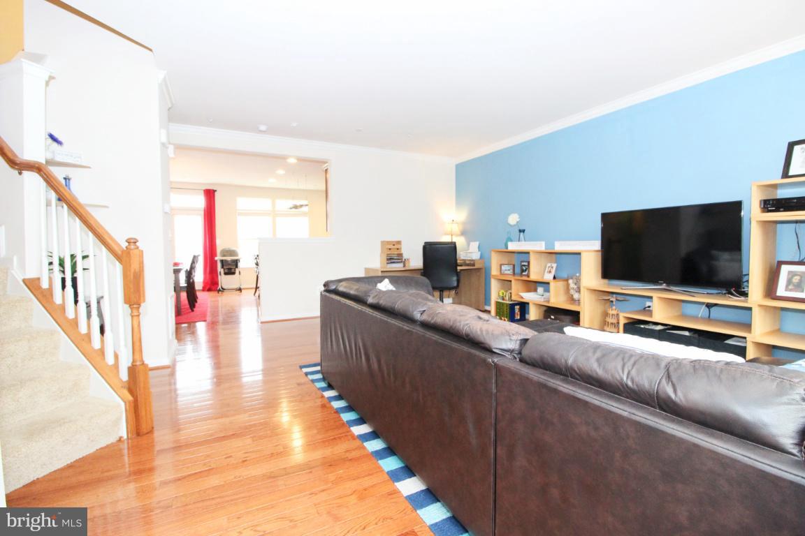 6340 Walbridge Street Capitol Heights, MD 20743 - Photo 17 of 30 Living Room