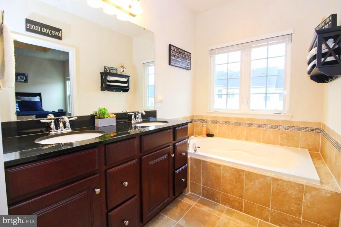 6340 Walbridge Street Capitol Heights, MD 20743 - Photo 6 of 30 Bath (Master)