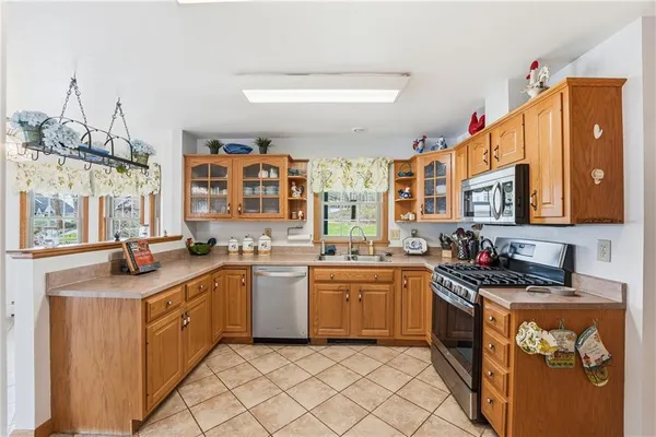 $474,900 | 10486 Mohawk Road, Conneaut Lake, PA 16316