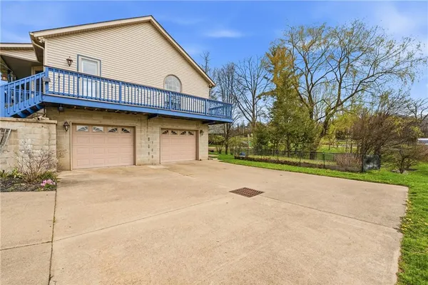 $474,900 | 10486 Mohawk Road, Conneaut Lake, PA 16316