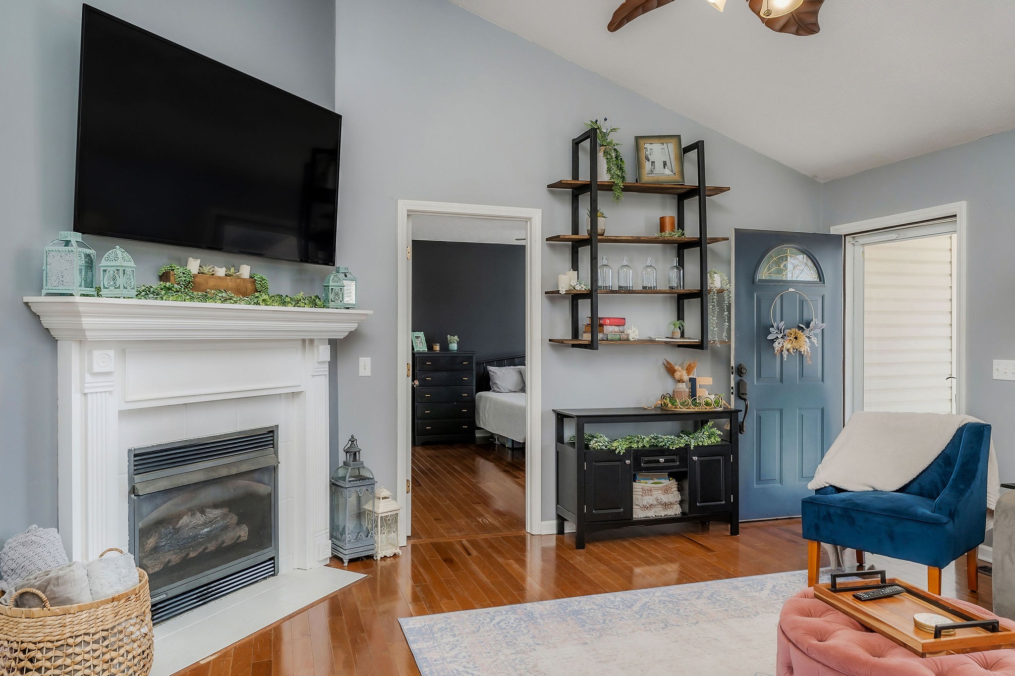 1630 Blackburn Fork Road Cookeville, TN 38501 - Photo 8 of 30 a living room with furniture and a flat screen tv