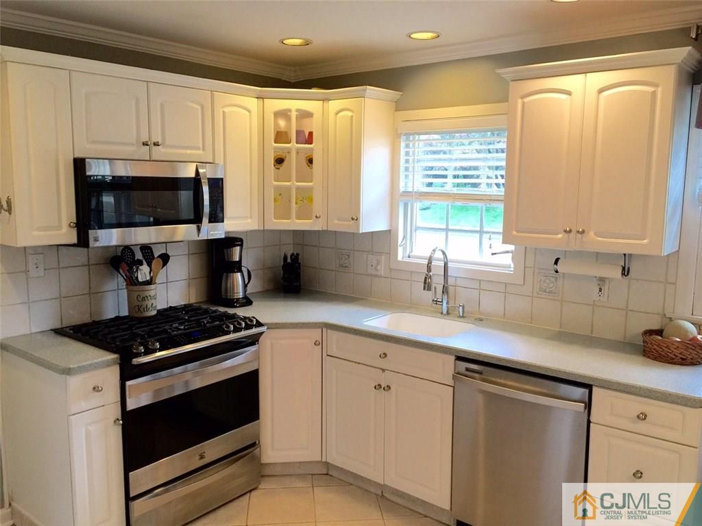 5 Watchung Road East Brunswick, NJ 08816 - Photo 9 of 22 Gallery Image 9