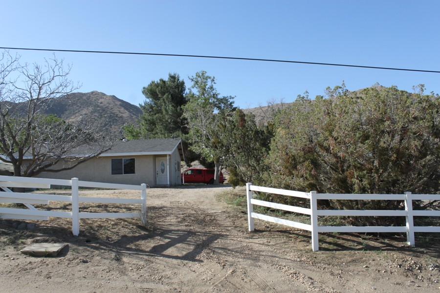 1110 Searchlight Ranch Road Acton, CA 93510 - Photo 2 of 20 IMG_5715