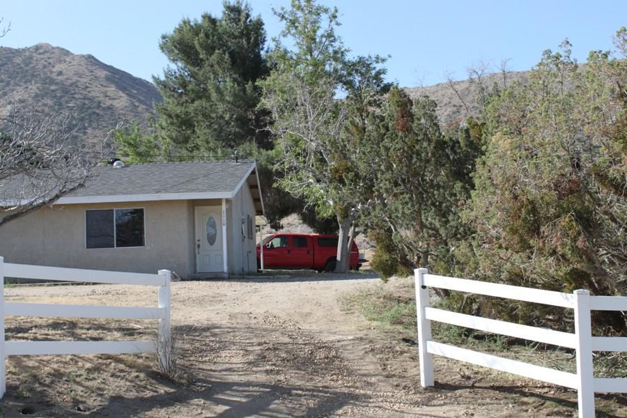 1110 Searchlight Ranch Road Acton, CA 93510 - Photo 6 of 20 IMG_5716