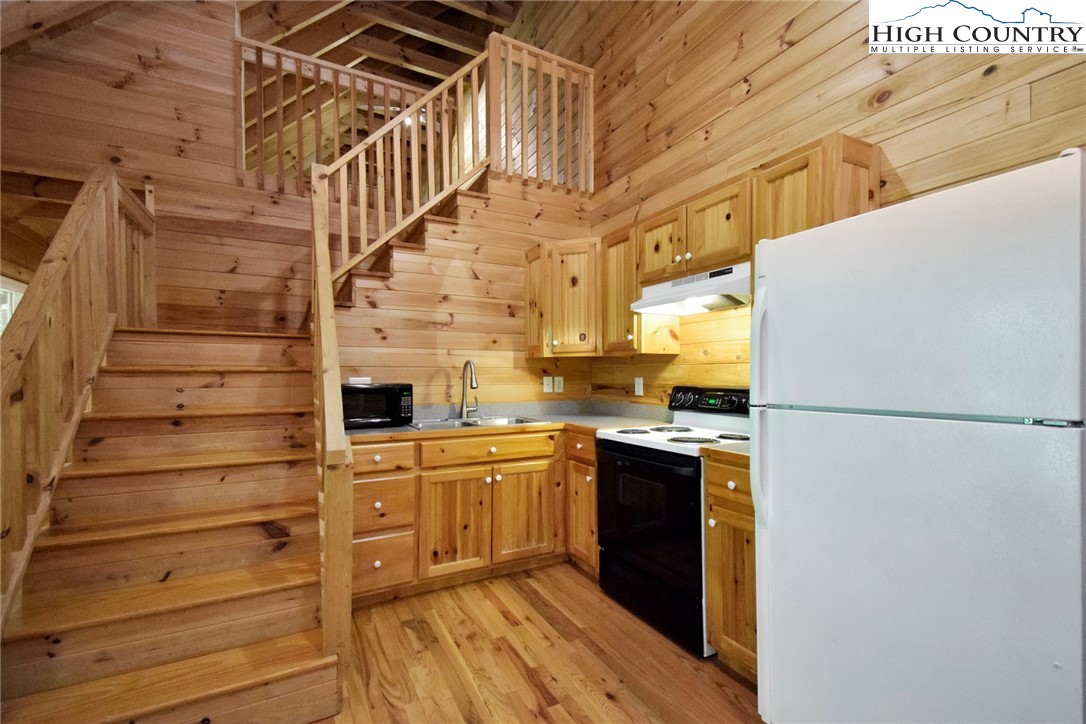 411 Locust Hill Road Boone, NC 28607 - Photo 5 of 48 Gallery Image 5