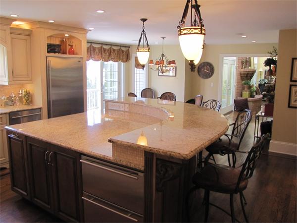 8 Coachman Ridge Road Shrewsbury, MA 01545 - Photo 4 of 30 Gallery Image 4