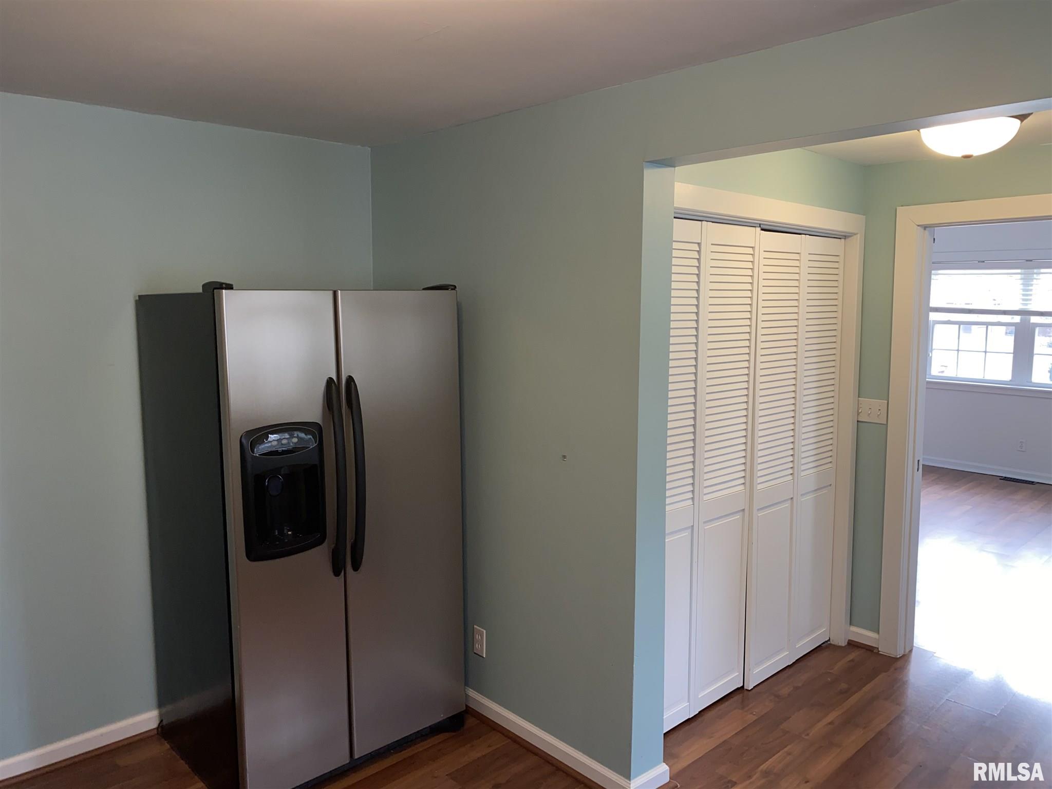 916 Cleveland Avenue Springfield, IL 62704 - Photo 5 of 14