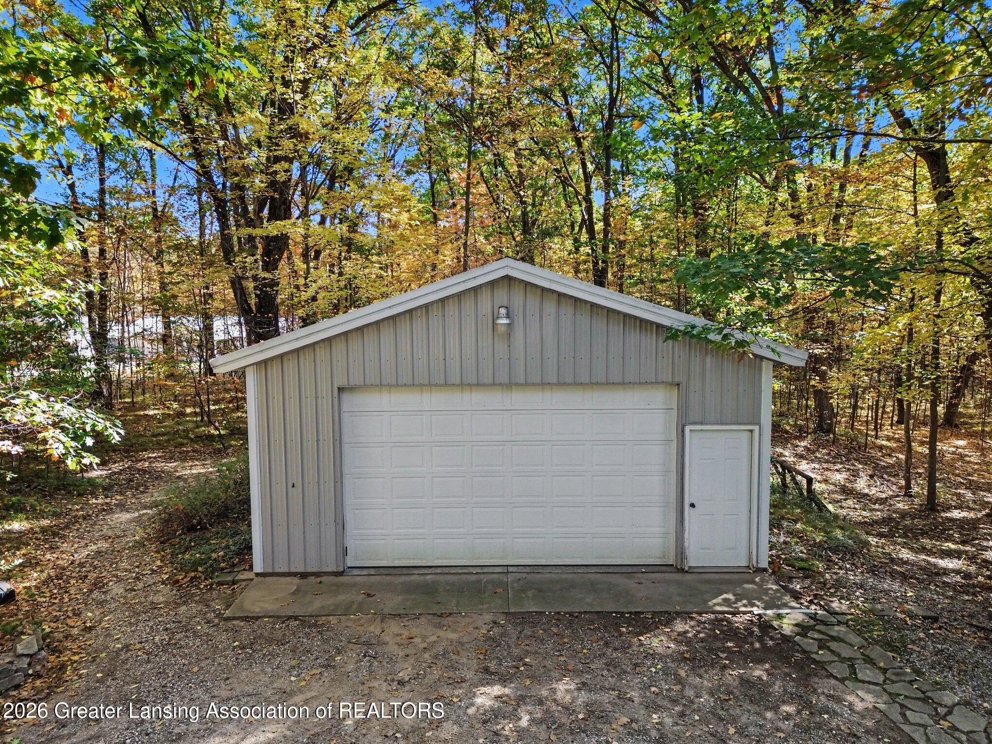 3230 East Mannsiding Road Harrison, MI 48625 - Photo 36 of 48 050_file_1757