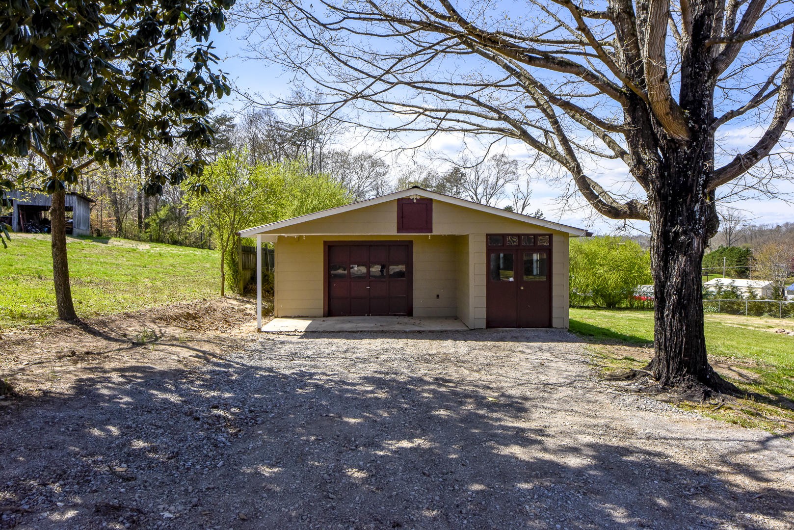 4913 Pea Ridge Road Maryville, TN 37804 - Photo 4 of 33 Gallery Image 4