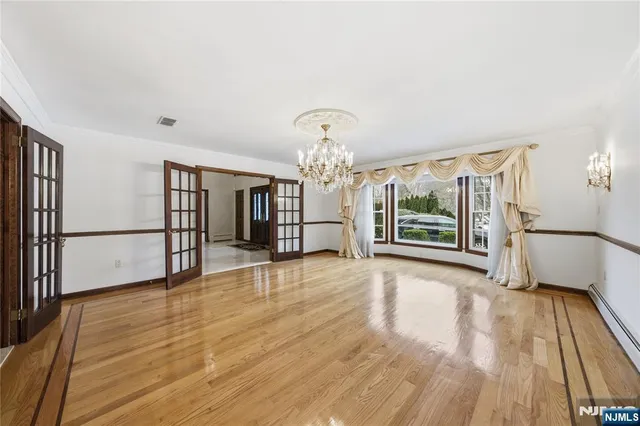 $1,899,000 | 319 Truman Drive, Cresskill, NJ 07626