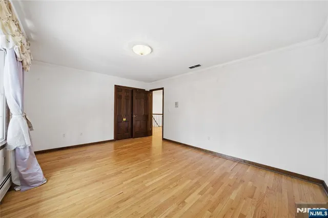 $1,899,000 | 319 Truman Drive, Cresskill, NJ 07626