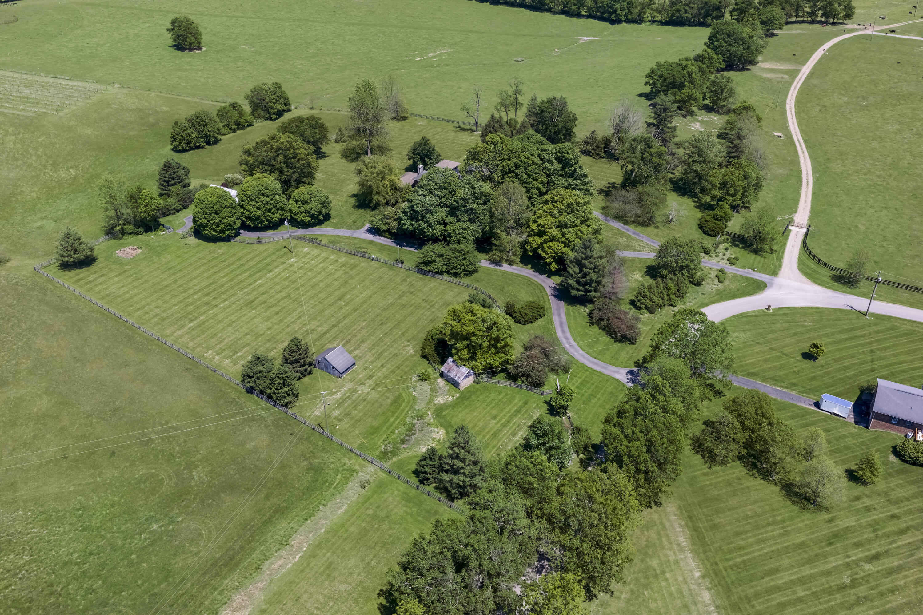 430 Irvin Road Danville, KY 40422 - Photo 3 of 130 DJI_20260504143016_0233_D (1)