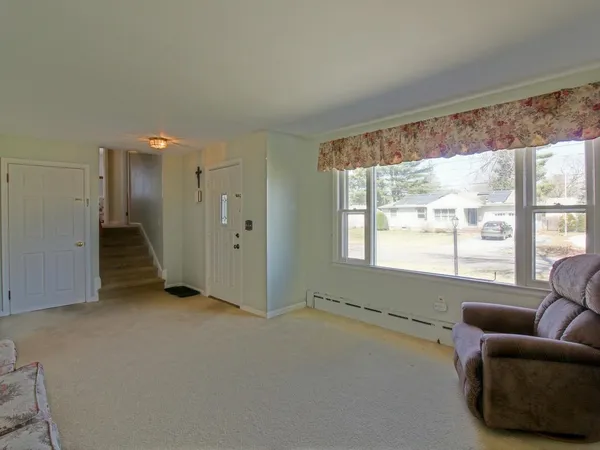 $459,000 | 112 Abnaki Avenue, Essex Junction, VT 05452
