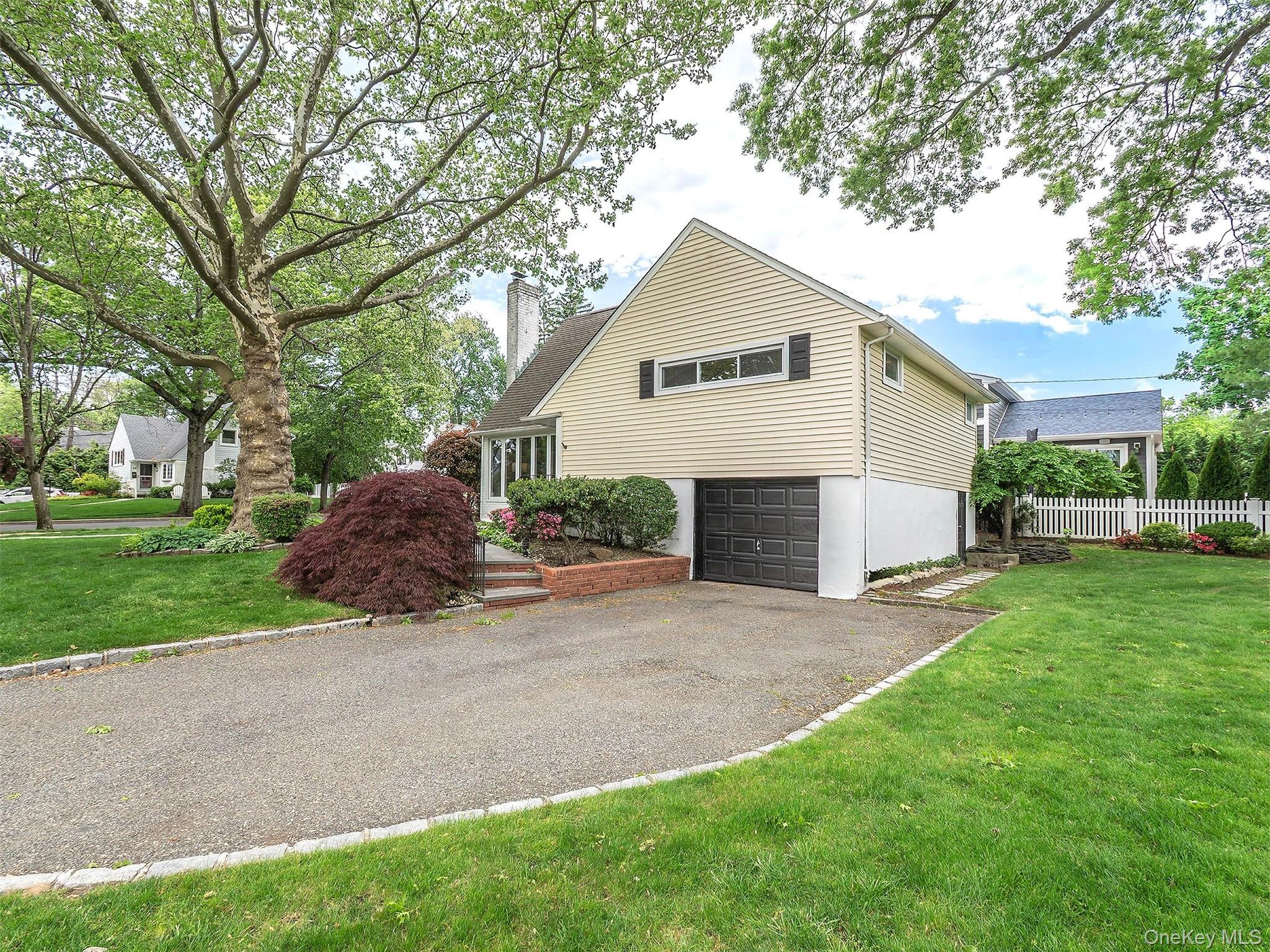43 Plymouth Road Port Washington, NY 11050 - Photo 20 of 20