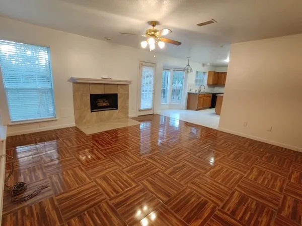 $2,300 | 101 Yewleaf Drive, The Woodlands, TX 77381