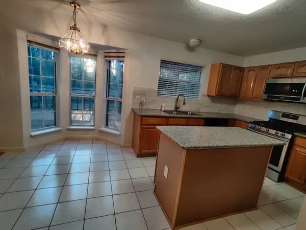 $2,300 | 101 Yewleaf Drive, The Woodlands, TX 77381