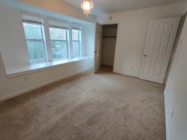 $2,300 | 101 Yewleaf Drive, The Woodlands, TX 77381