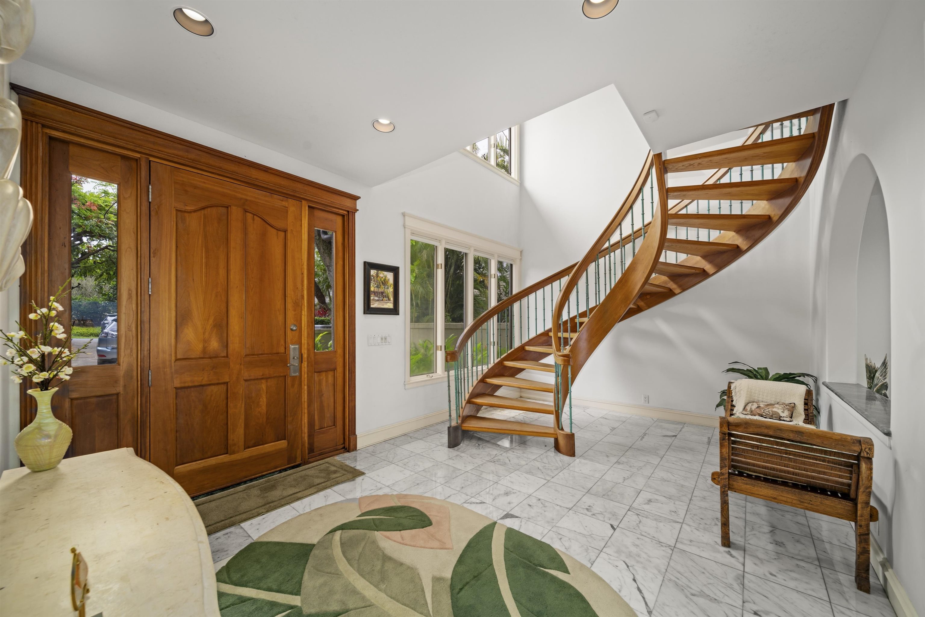 212 Crestview Road Lahaina, HI 96761 - Photo 10 of 50 a living room with furniture and a piano