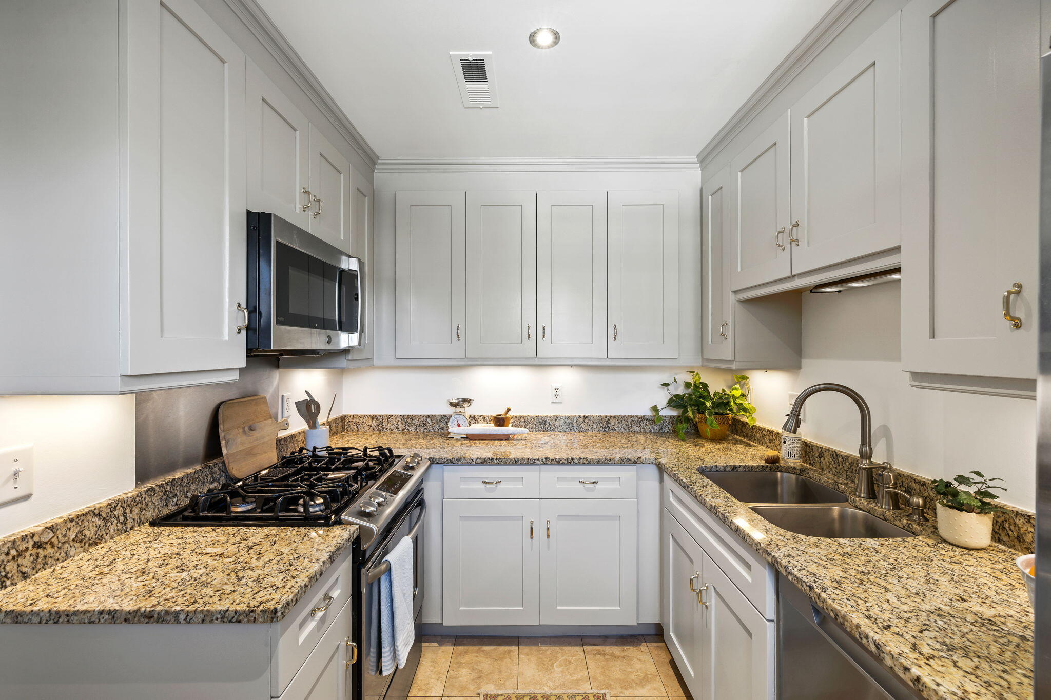 915 Dills Bluff Road, Unit 39 Charleston, SC 29412 - Photo 8 of 15 7-web-or-mls-915 Dills Bluff rd 39 Coast