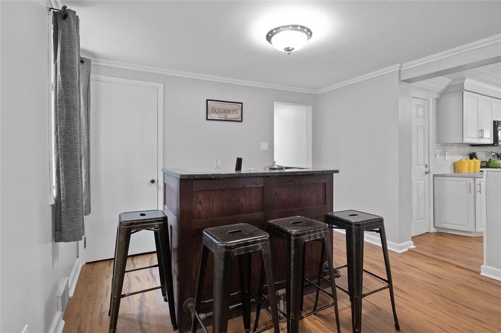459 Woodland Road Pittsburgh, PA 15237 - Photo 12 of 25 Gallery Image 12