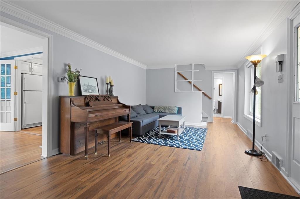 459 Woodland Road Pittsburgh, PA 15237 - Photo 3 of 25 Gallery Image 3