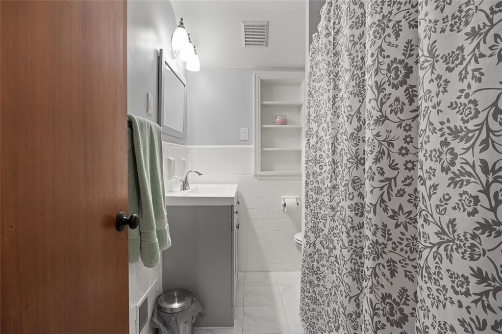 459 Woodland Road Pittsburgh, PA 15237 - Photo 21 of 25 Gallery Image 21