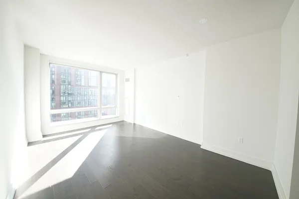 $5,250 | 555 10th Avenue, Unit 21G | Hudson Yards