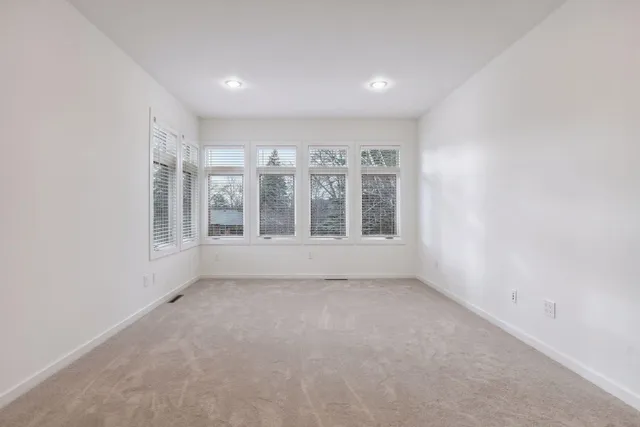 $3,995 | 301 Turnpike Road, Golden Valley, MN 55416