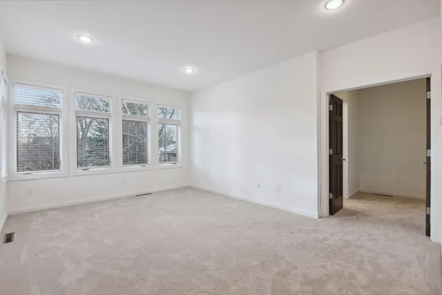 $3,995 | 301 Turnpike Road, Golden Valley, MN 55416