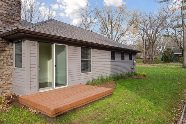 $3,995 | 301 Turnpike Road, Golden Valley, MN 55416