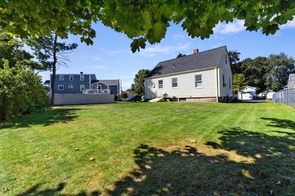 28 Brewster Road Wakefield, MA 01880 - Photo 31 of 35