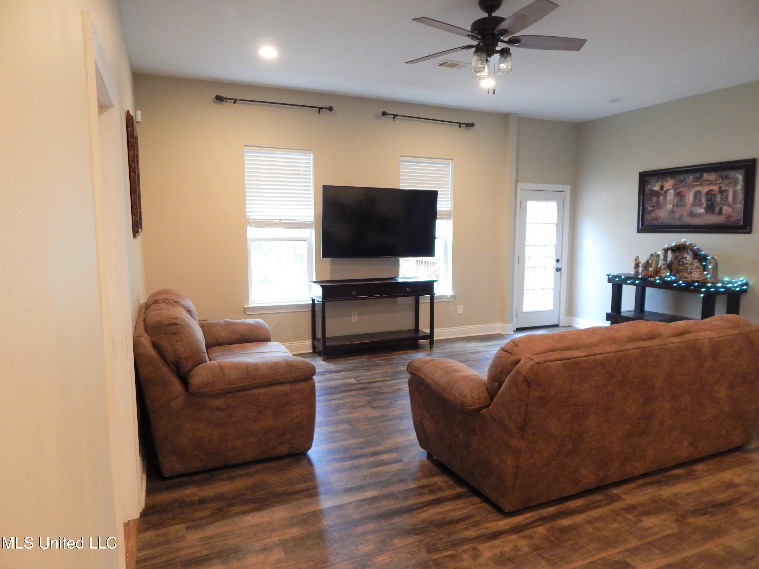 169 Cedar Ridge Road Lucedale, MS 39452 - Photo 7 of 31 DSCN6513