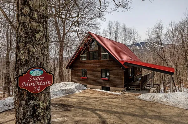 $849,000 | 24 Sugarbush Drive, Winhall, VT 05340