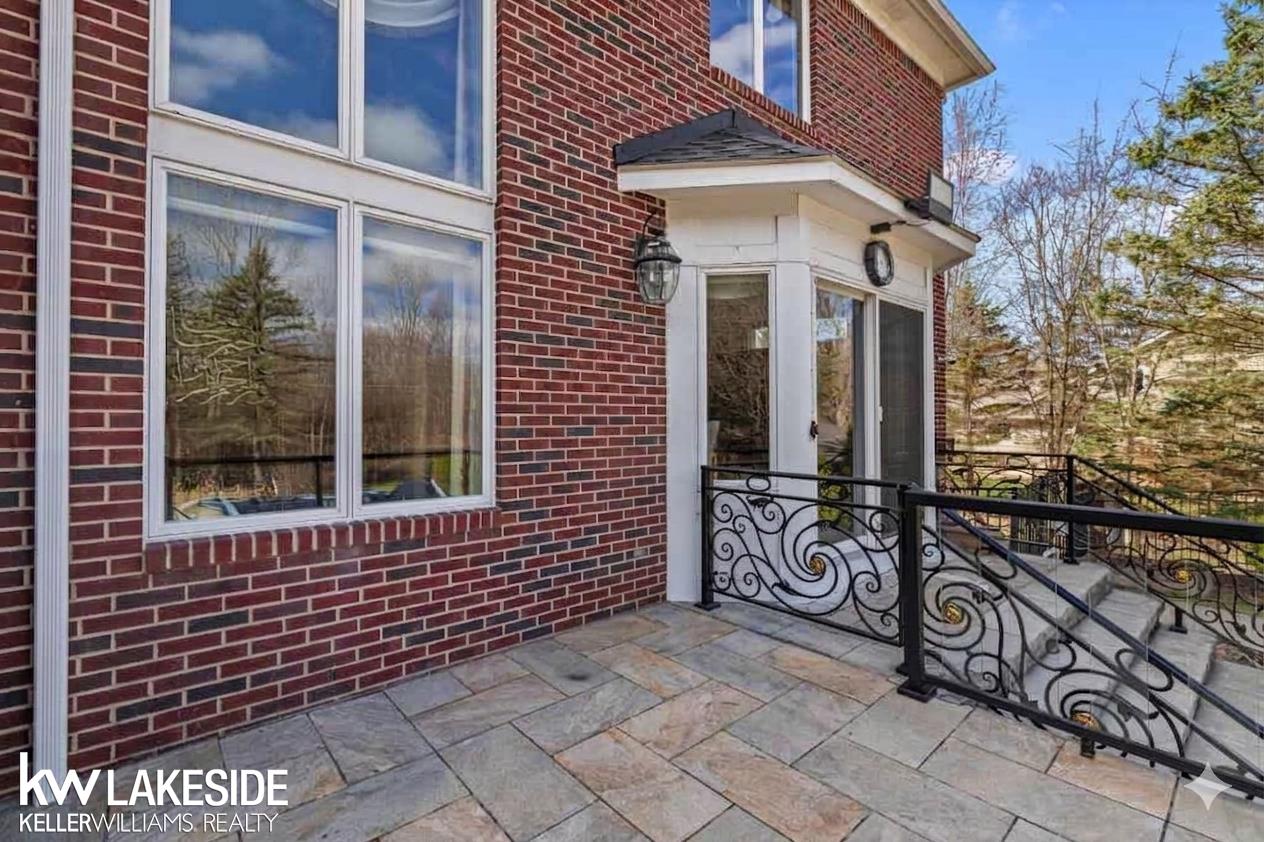 6120 Evanswood Road Troy, MI 48085 - Photo 10 of 63