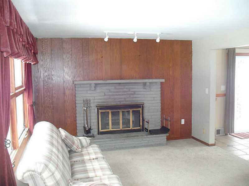 323 Myoma Road Mars, PA 16046 - Photo 8 of 21 Living Room.