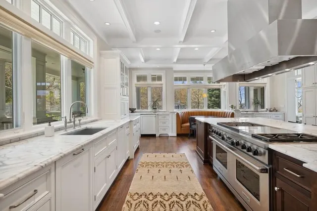 $4,795,000 | 49106 Sun Valley Falls Boulevard, New Buffalo, MI 49117