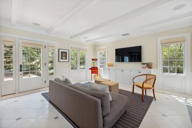 $4,795,000 | 49106 Sun Valley Falls Boulevard, New Buffalo, MI 49117