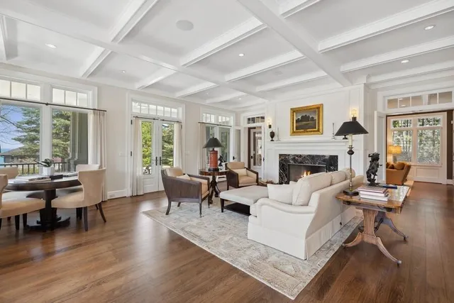 $4,795,000 | 49106 Sun Valley Falls Boulevard, New Buffalo, MI 49117