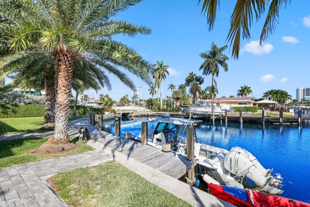 $3,995,000 | 830 Southeast 22nd Avenue, Pompano Beach, FL 33062