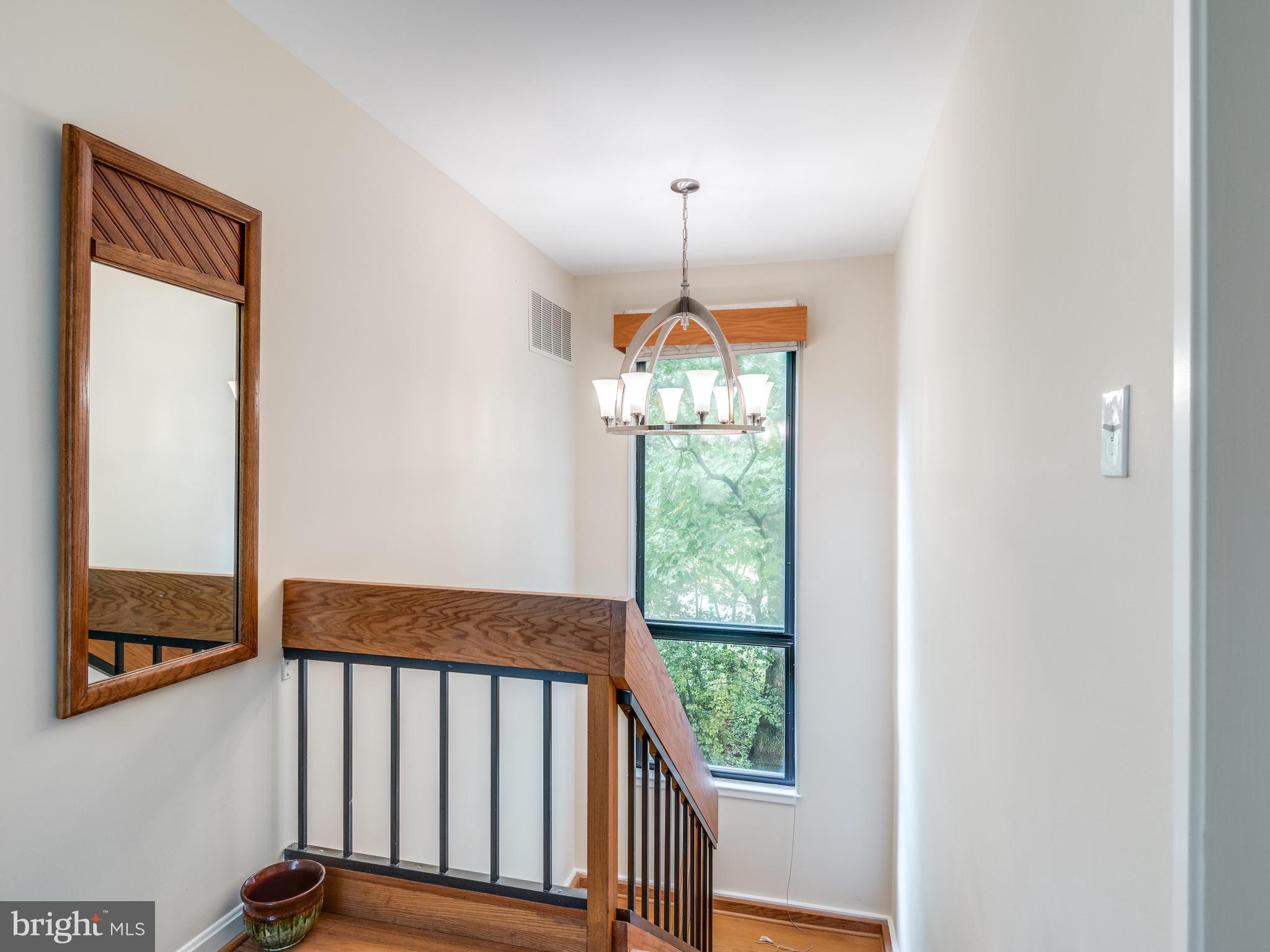 11701 Indian Ridge Road Reston, VA 20191 - Photo 13 of 30