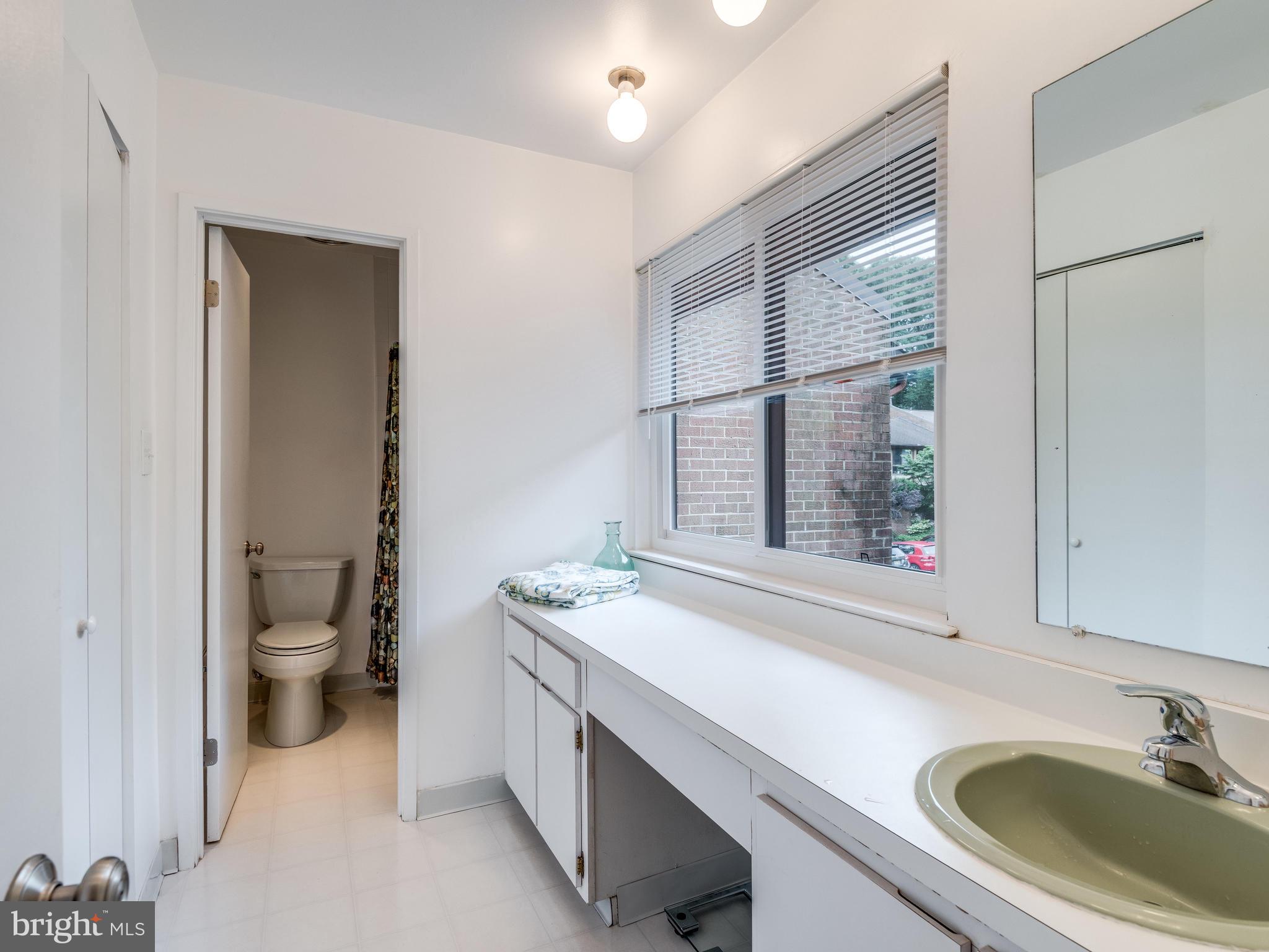 11701 Indian Ridge Road Reston, VA 20191 - Photo 14 of 30