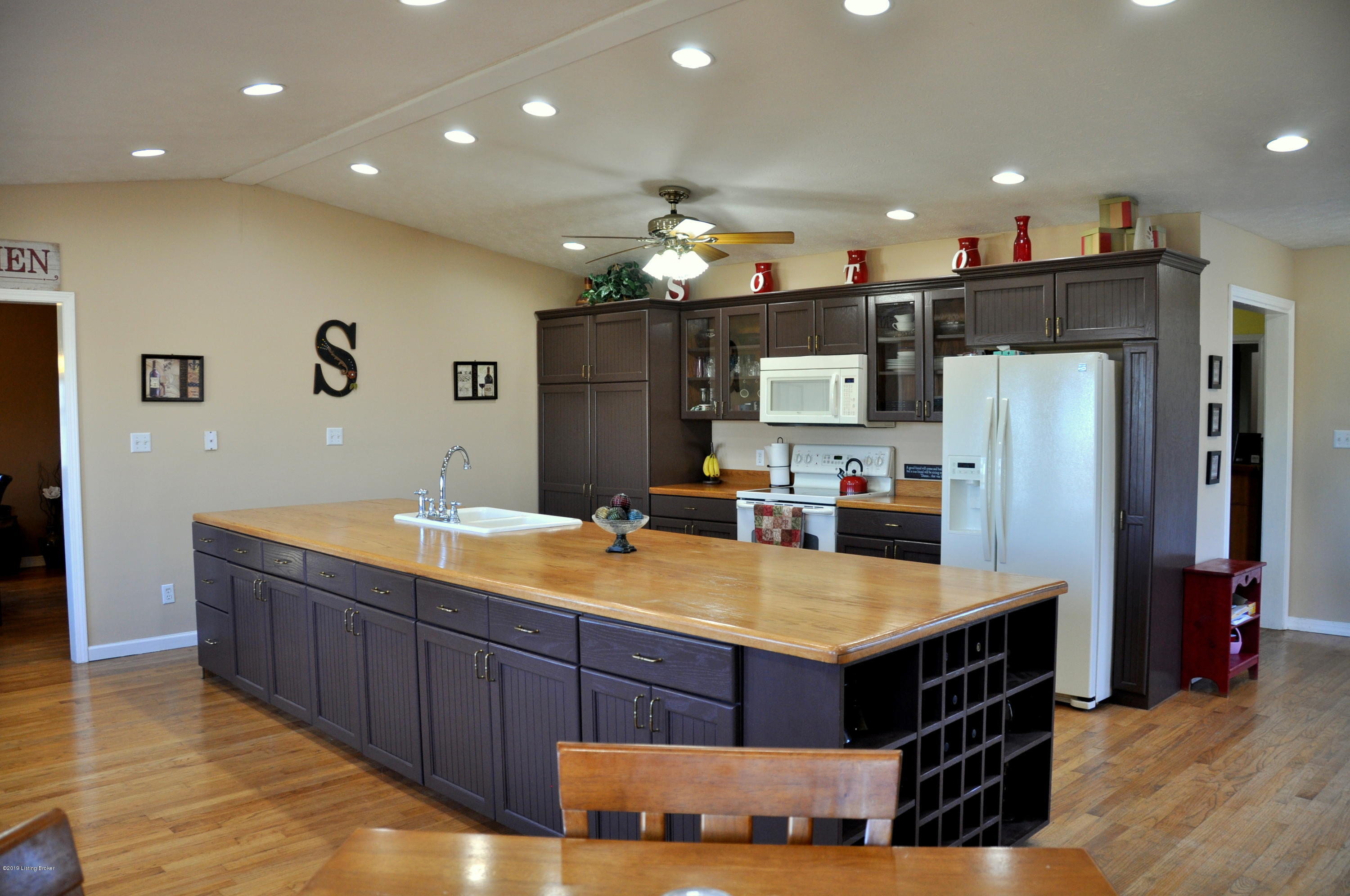 5286 Bethlehem Road Pleasureville, KY 40057 - Photo 5 of 35 DSC_0618